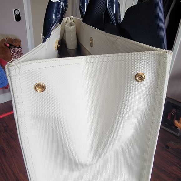 Brighton Corniche Tote - Picture 5 of 14